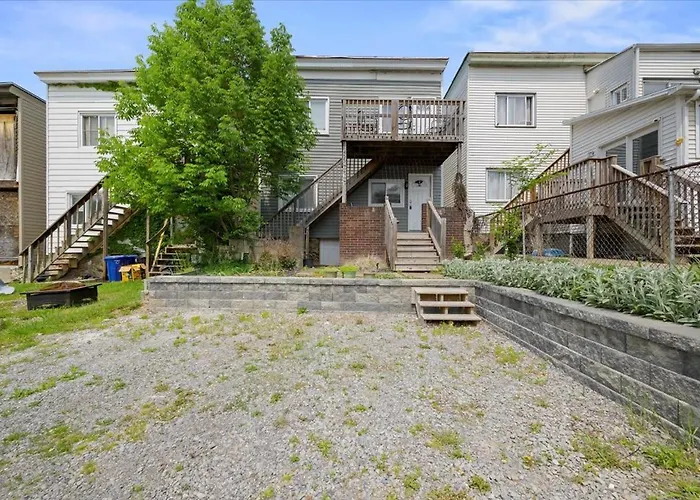 Great Two Bedroom W Off Street Parking To Explore The Close To Downtown Airport Ballparks *