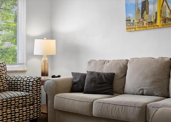 Great Two Bedroom W Off Street Parking To Explore The Close To Downtown Airport Ballparks Apartment Pittsburgh
